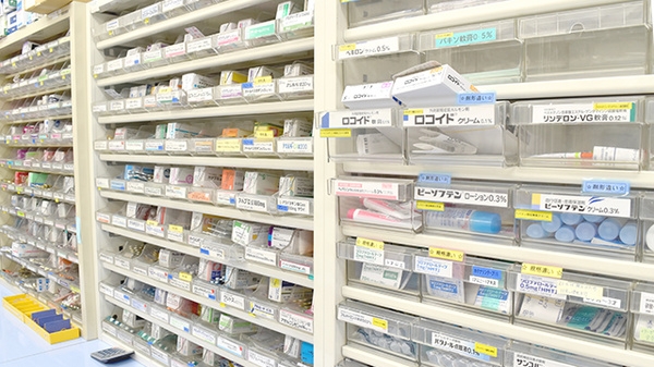 ホープ薬局大崎西店の薬棚
