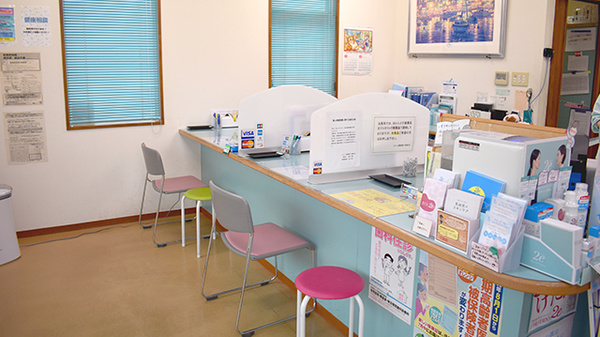 マリーン調剤薬局　新富谷店の受付/カウンター