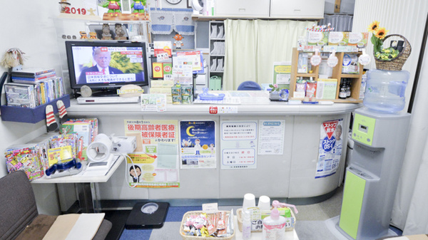 株式会社　銀座薬局の受付/カウンター