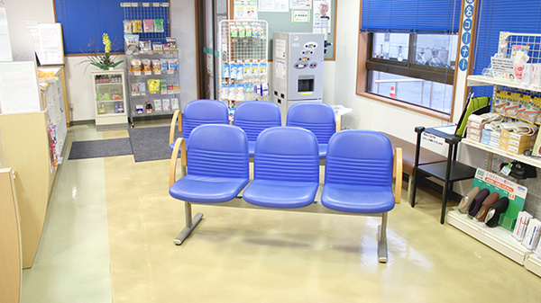 つばさ薬局松島店の待合スペース