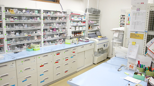 つばさ薬局松島店の調剤室