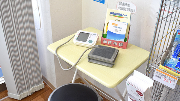 マリーン調剤薬局　仙塩利府病院前店の血圧計