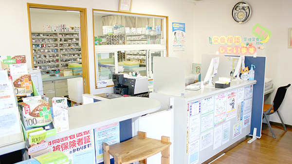 アップル薬局　川平店の受付/カウンター