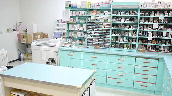 マリーン調剤薬局　トラストシティ店の調剤室