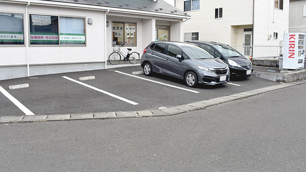 マリーン調剤薬局　福室店の駐車場