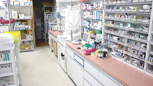 ルーモ薬局の調剤室