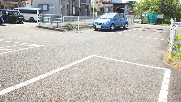 ハーベスト薬局の駐車場