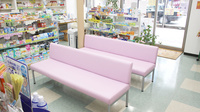 ホテヤ薬局本店の待合スペース