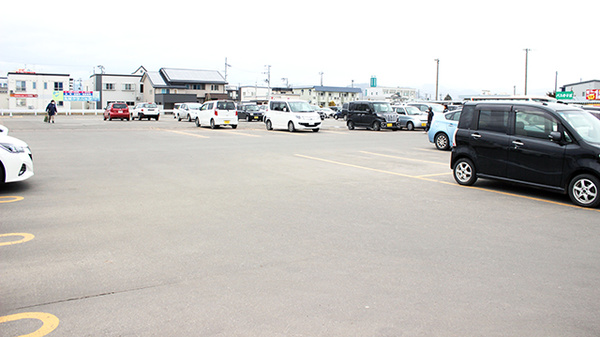 ホテヤ薬局いとく店の駐車場