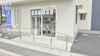 蔵王サン薬局の入口
