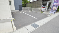 蔵王サン薬局の駐車場
