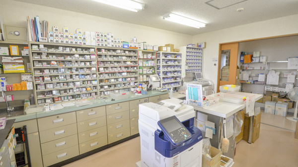 スマイル薬局天童東店の調剤室