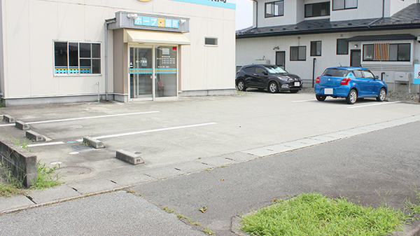 ホープ薬局　天童店の駐車場