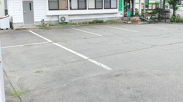 けやき薬局東根店の駐車場