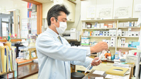 郡山調剤薬局虎丸店の作業風景