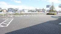 奥羽調剤薬局鳴神店の駐車場