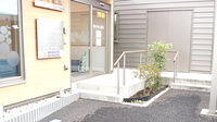 すず薬局　かおりやま店の入口