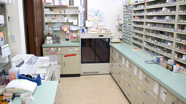 アップル薬局　長橋店の調剤室