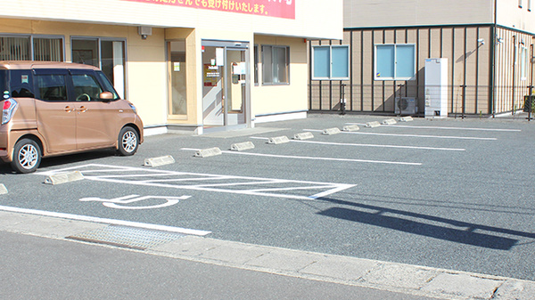 アップル薬局　相馬店の駐車場