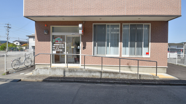 保原薬局梁川東店の入口