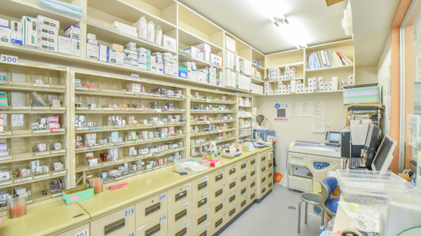 保原薬局梁川東店の調剤室