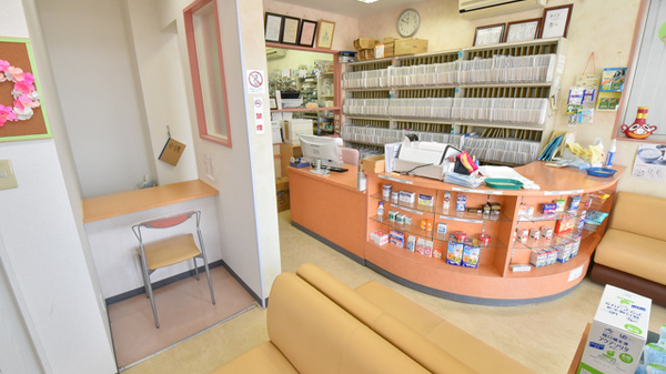 郡山調剤薬局本宮店の受付/カウンター