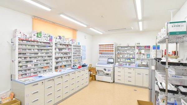 保原薬局国見店の調剤室