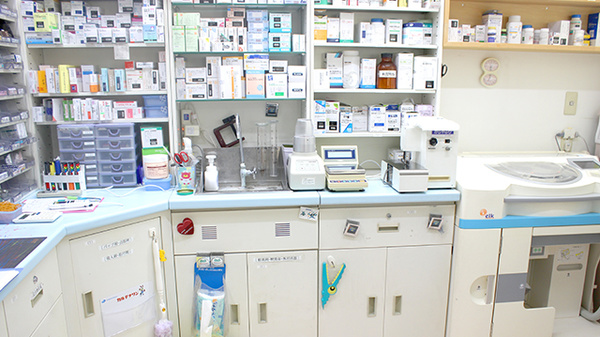 コスモ調剤薬局　磐梯町店の調剤室