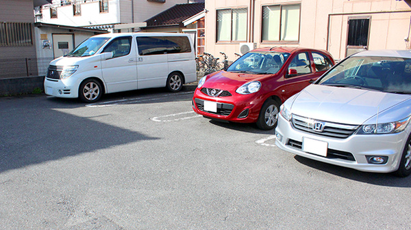 有限会社　スター調剤薬局の駐車場