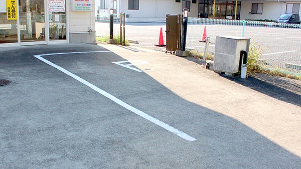 ドリーム調剤薬局の駐車場