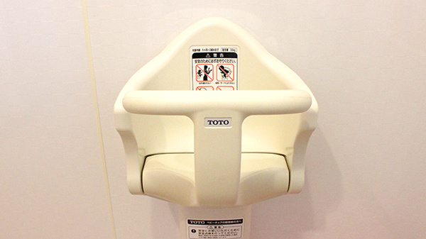 スカイ薬局新守谷店のキッズ用設備