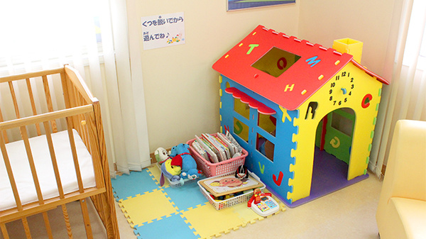 スカイ薬局新守谷店のキッズ用設備