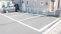 中央薬局鶴田北店の駐車場