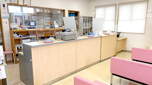 花・花薬局上高間木店の受付/カウンター