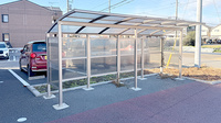 花・花薬局大師町店の駐輪場