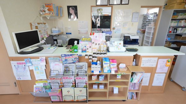 けんざき薬局の受付/カウンター