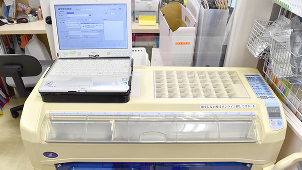 順化堂薬局の調剤器具