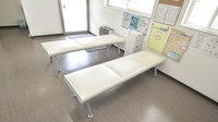 こばな薬局の待合スペース