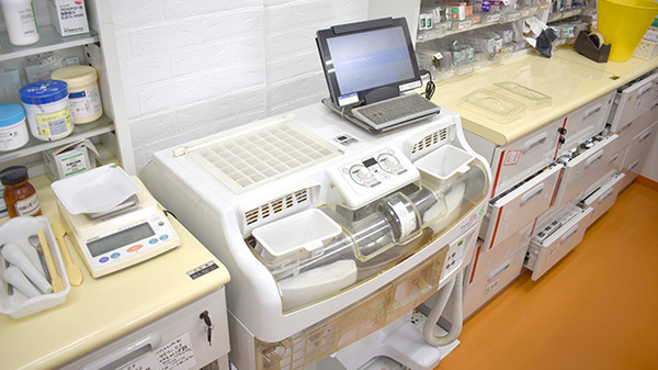 さくら薬局藤岡店の調剤器具