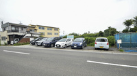 つばさ薬局の駐車場