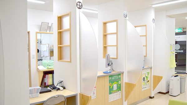 さんまい橋薬局の受付/カウンター