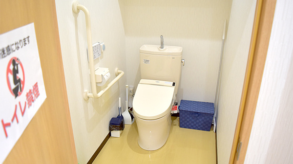 さんまい橋薬局のお手洗い