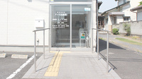 アイリス薬局の入口