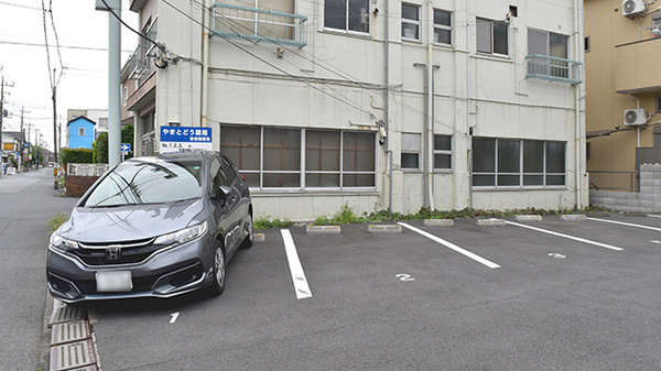 やまとどう薬局芝中田店の駐車場