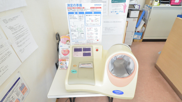 あやめ薬局川越店の血圧計