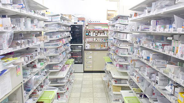 薬樹薬局　越谷の調剤室