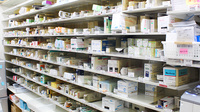 薬樹薬局　越谷2号店の薬棚