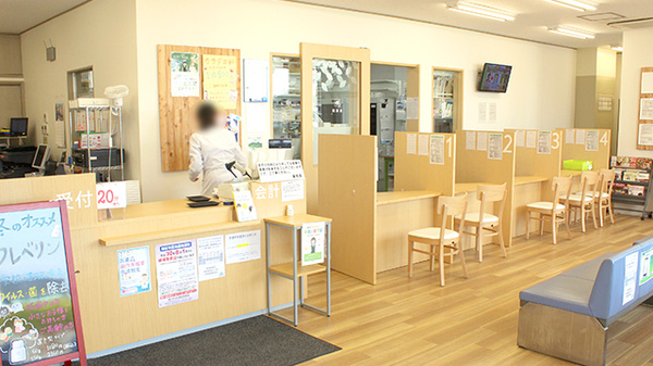 訪問薬樹薬局　越谷の受付/カウンター