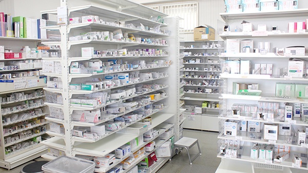 訪問薬樹薬局　越谷の調剤室