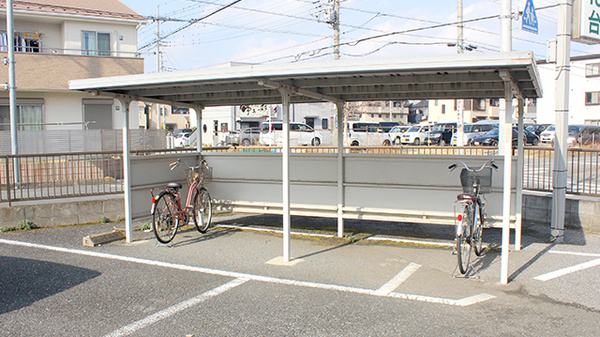訪問薬樹薬局　越谷の駐輪場